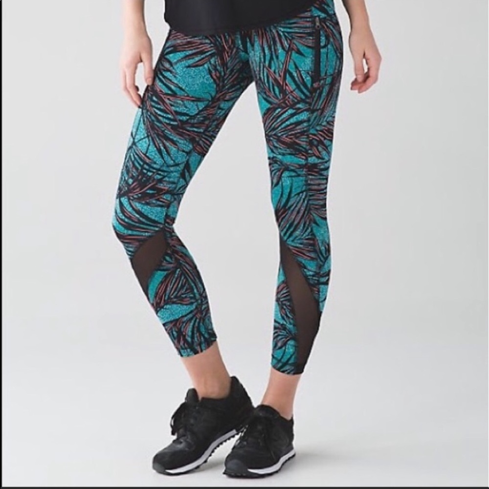 Lululemon Inspire Tight II (Palm pattern: PLMU)